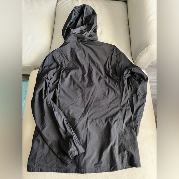NWOT - Authentic CANALI Men’s Windbreaker and Rain Jacket (made in Italy) - Picture 2 of 5